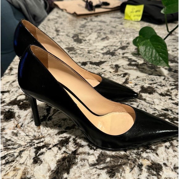 Prada pointed pumps, worn maybe once or twice to a conference 38.5 - Picture 2 of 3